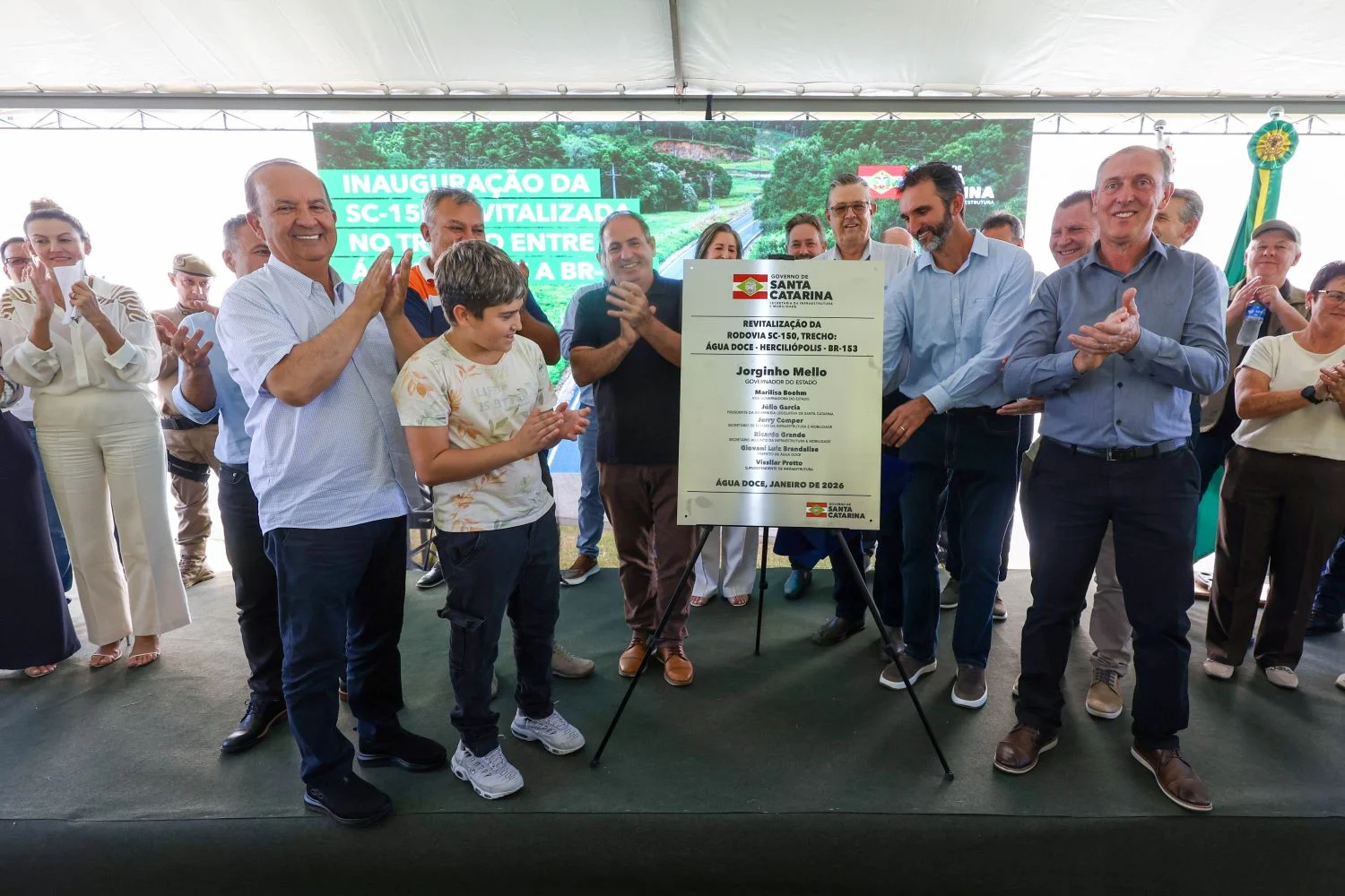 Jorginho Mello entrega revitalização da SC-150 em Água Doce