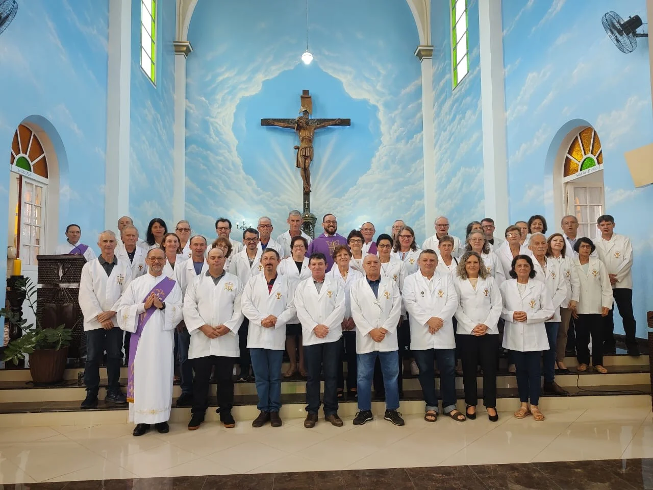 Paróquia São João Batista realiza retiro dos Ministros da Sagrada Eucaristia em Luzerna
