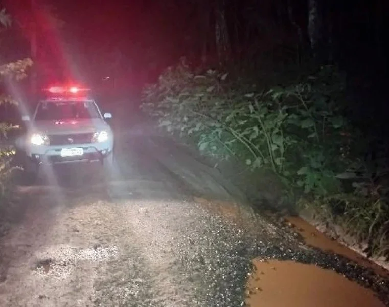 Motorista é preso em Luzerna após agredir companheira e tentar fugir da polícia