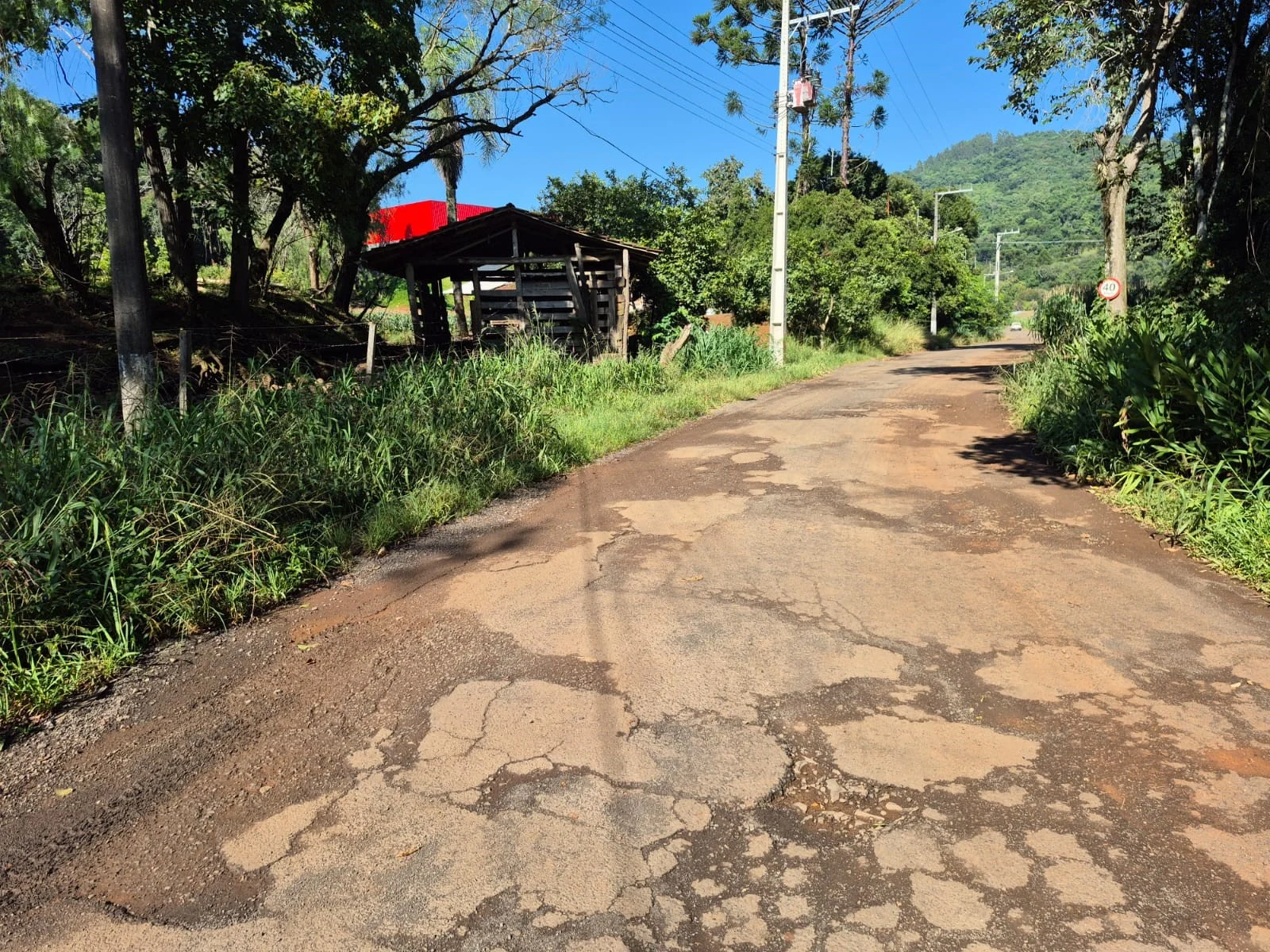Empresários e moradores cobram solução definitiva para a Rua da Limeira