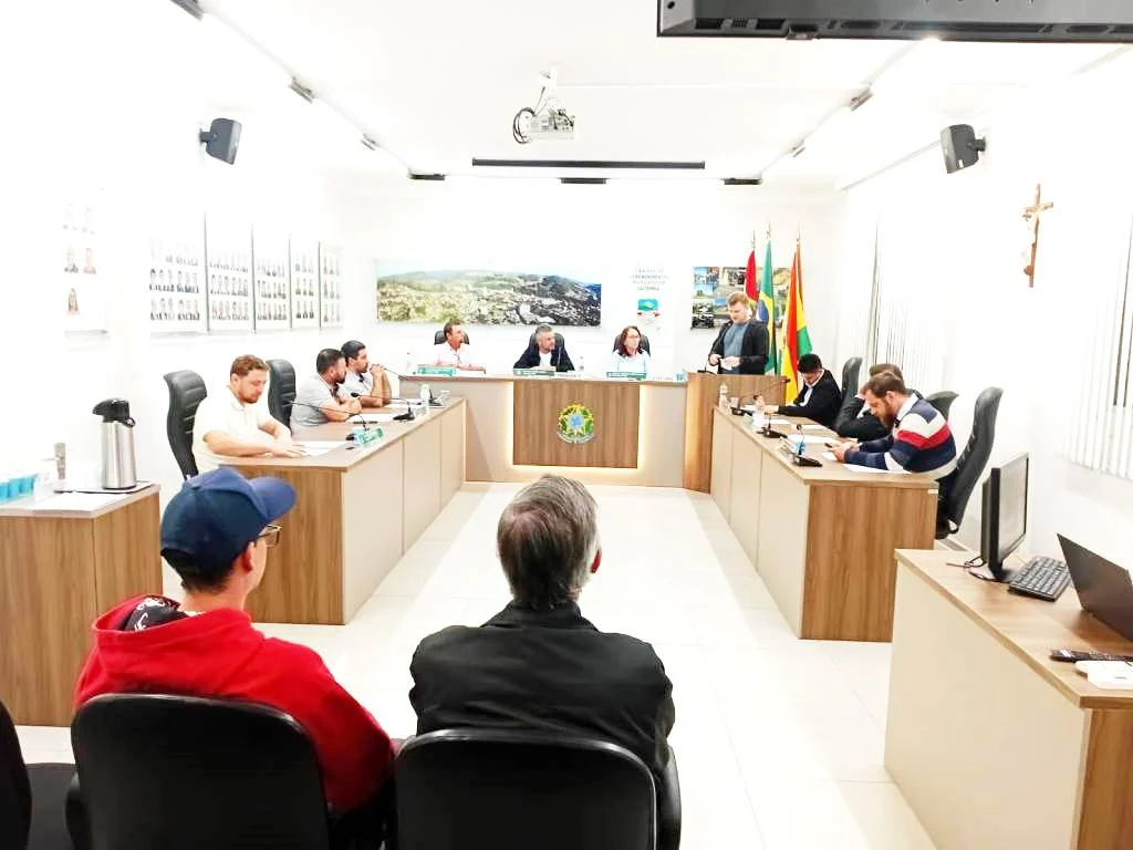 Indicação é aprovada na 12ª sessão ordinária de 2026 da Câmara de Vereadores de Luzerna