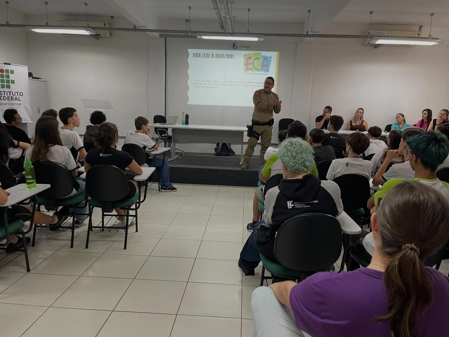 Palestra da Polícia Militar conscientiza estudantes do IFC Luzerna sobre direitos, deveres e combate ao bullying
