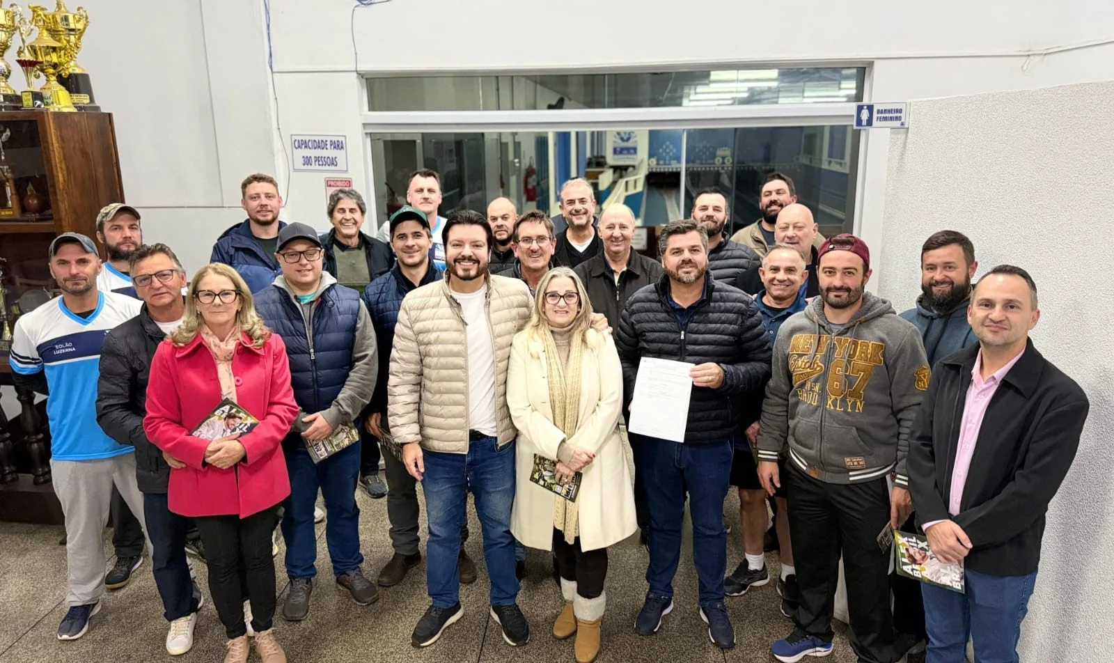 Deputado Alex Brasil entrega emenda de R$ 100 mil para ações da terceira idade em Luzerna