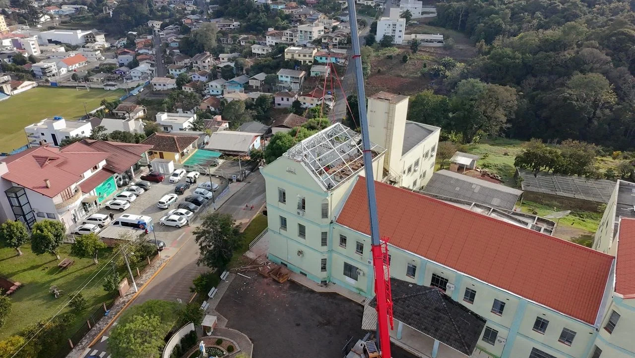 Hospital São Roque de Luzerna entra na fase final da obra de substituição da cobertura