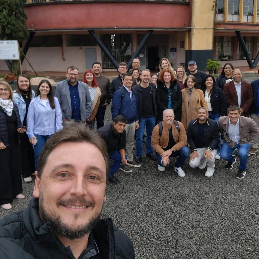 Luzerna recebe comitiva do Oeste do Paraná para conhecer ecossistema de inovação