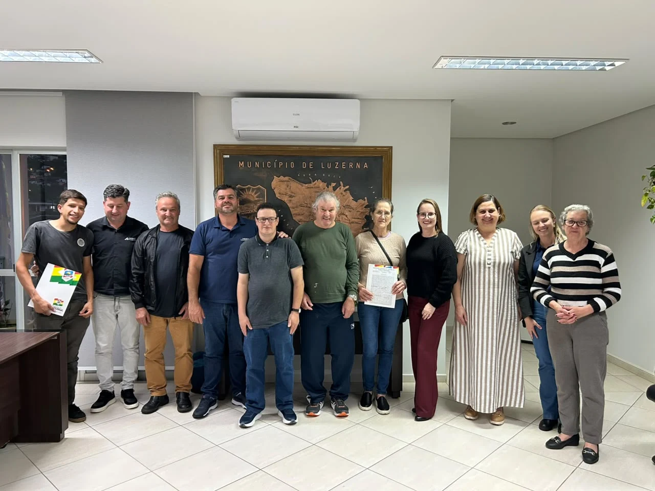 Prefeitura de Luzerna entrega matrículas imobiliárias por meio da REURB