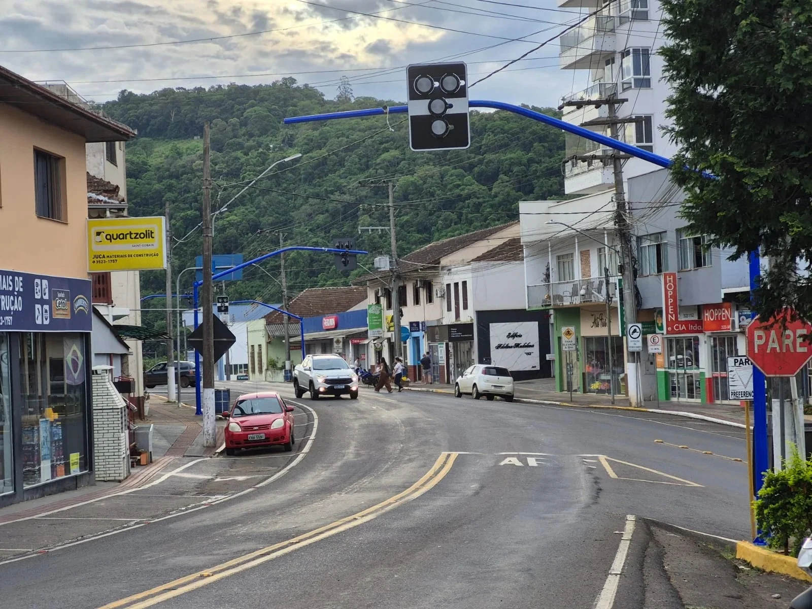 Sinaleiras inteligentes são reativadas e terão mais tempo de sinal verde em Luzerna