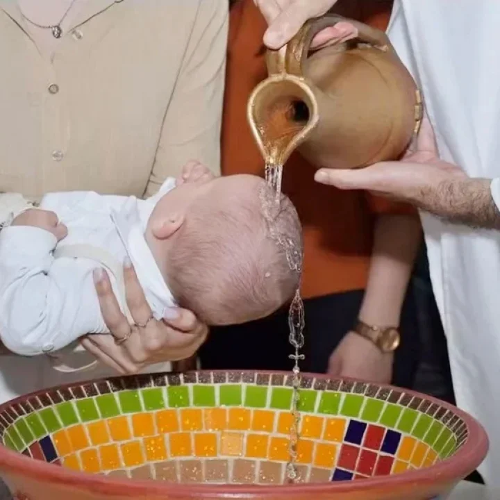 978ebc21-3c4d-4b93-b93b-33e7874dbf53