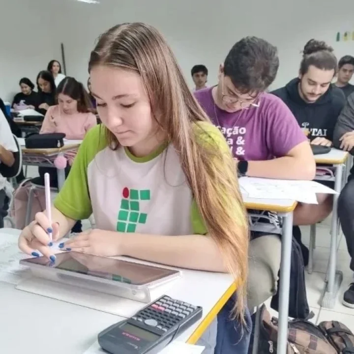 c57da415-6e1e-42cc-8d86-afbbea338bac