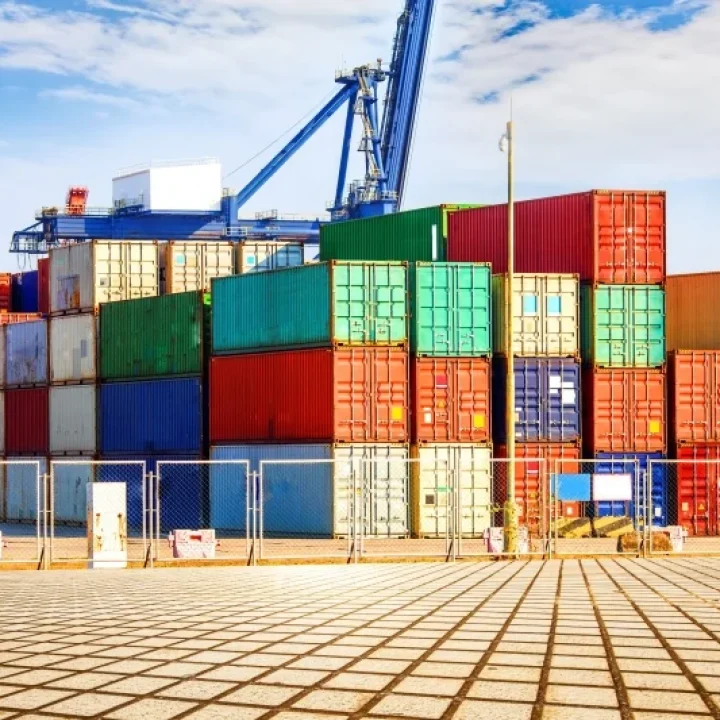 container-terminal-wharf-transport_1