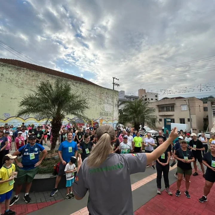 ef11474a-739c-40b9-8d16-b94b692e7a74