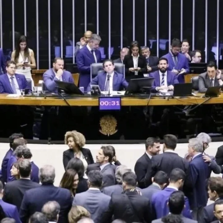 fa65ad72-8605-4970-a2ec-40b4fc0766d4